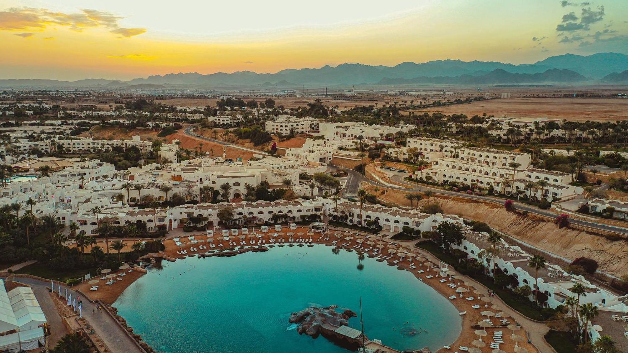 Domina Coral Bay Resort, Diving , Spa & Casino شرم الشيخ المظهر الخارجي الصورة Aerial view of El Alamein